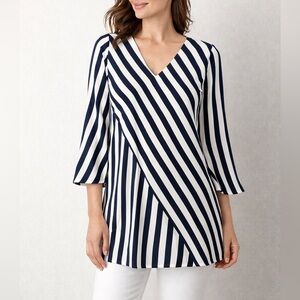 Chicos. Size 2. Striped V-Neck Women's Top - Navy and White. NWT. Medium